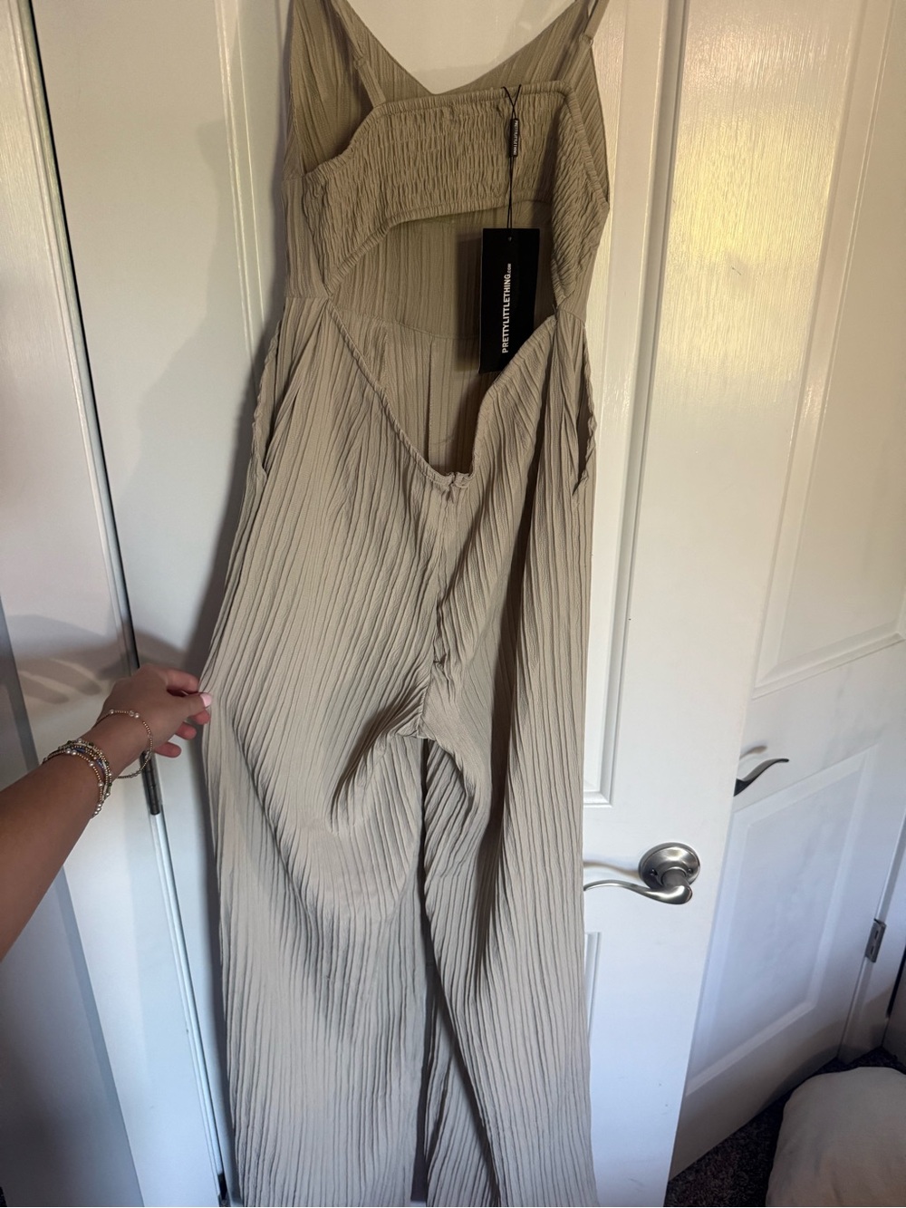 PrettyLittleThing Beige Pleated Spaghetti-Strap Romper with Pockets - Picture 4 of 4